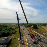 Pylonbrücke über die B2 bei Markkleeberg